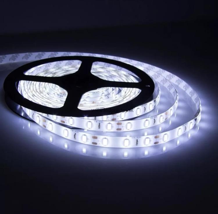 led pás biely